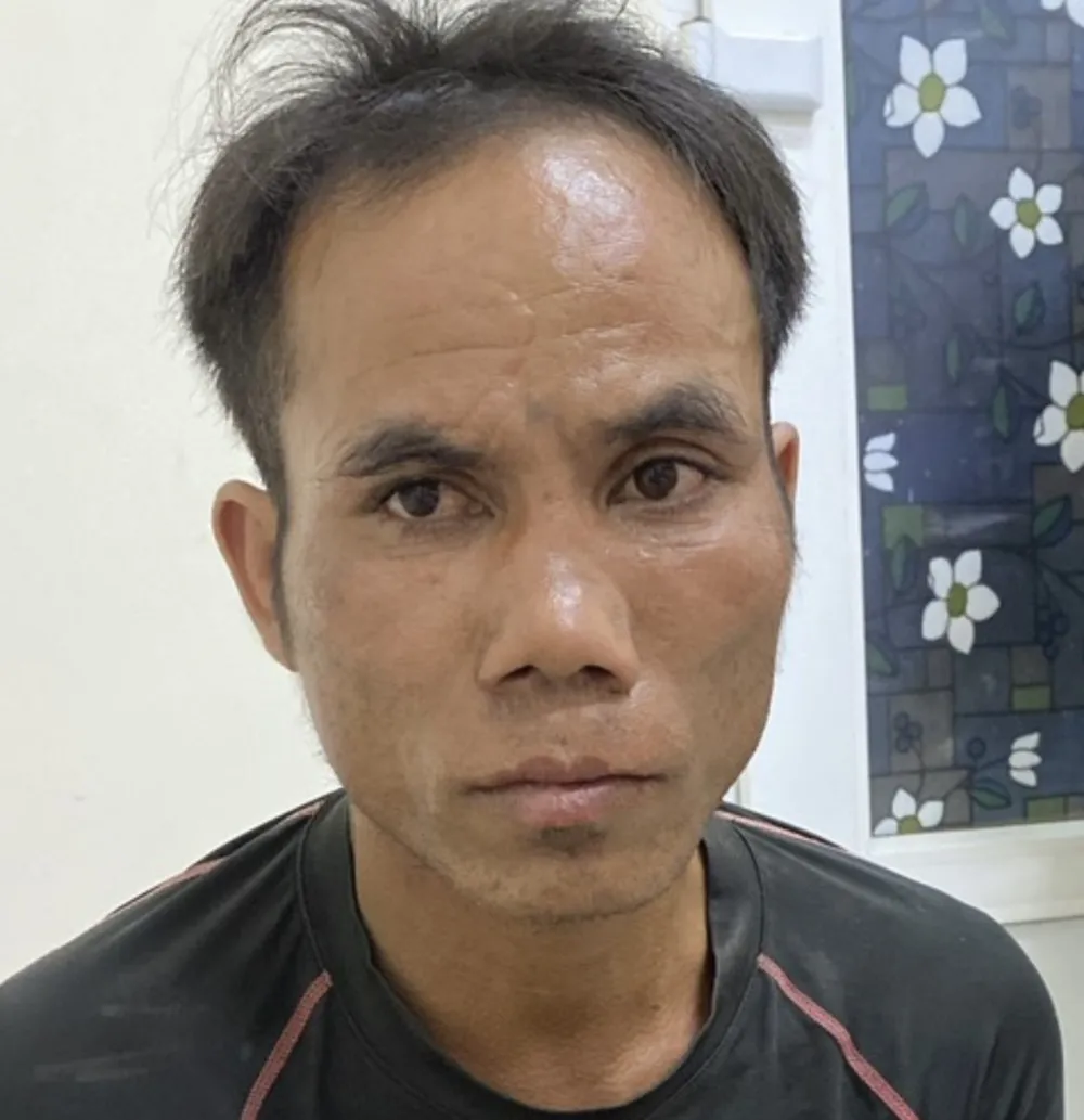 ở nhà một mình.jpg