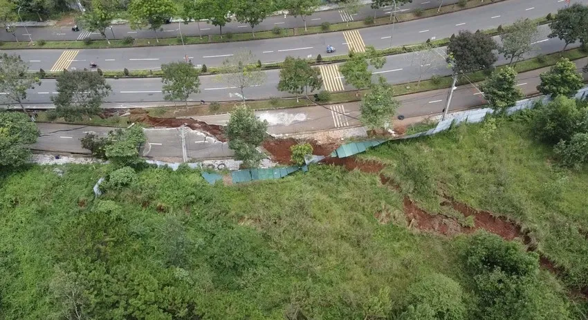 Đường Hồ Chí Minh.jpg