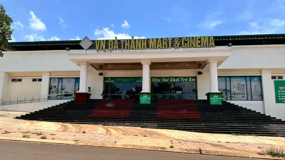 Công trình siêu thị VN Mart & Cinema tại dự án. Ảnh: T.T khu đô thị 7.jpg