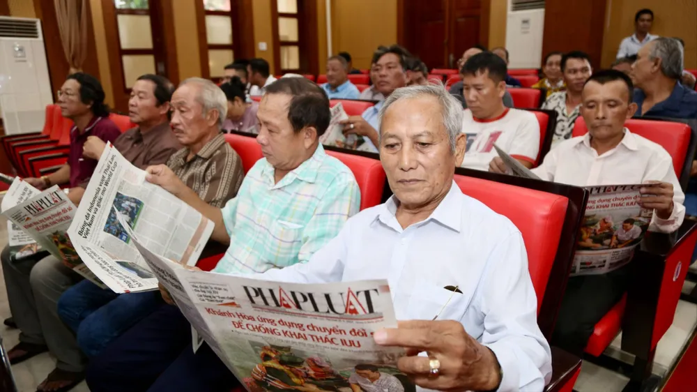 thắp sáng đèn.jpg