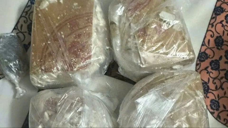 Bánh Heroin liên quan vụ việc bị công an thu giữ. Ảnh: C.A vận chuyển ma túy.jpg