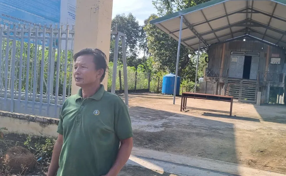 Máy bay rơi 300.jpg