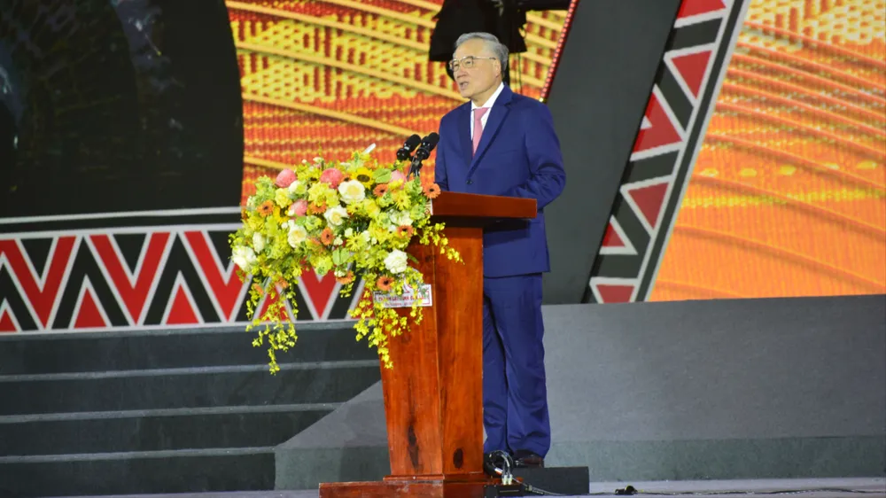 Phó thủ tướng Nguyễn Hòa Bình phát biểu chỉ đạo tại buổi lễ. Ảnh: A.T tỉnh Đắk Lắk.JPG