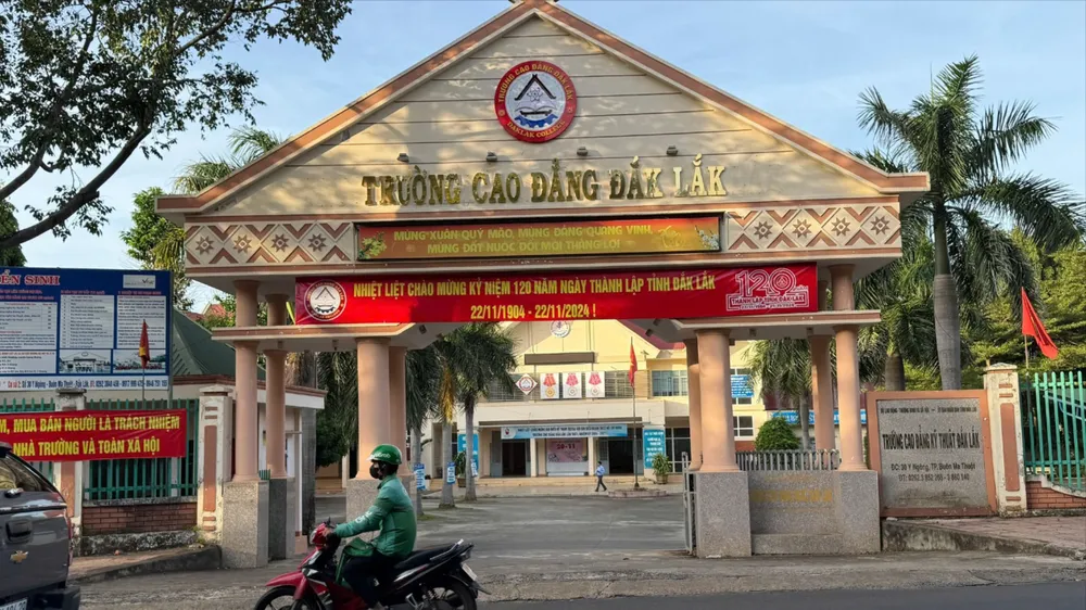 trường Cao đẳng Đắk Lắk.jpg