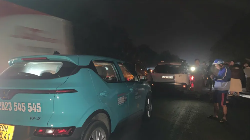 tai nạn liên hoàn 1.jpg