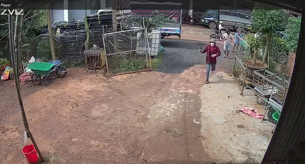 Tự chế pháo.jpg