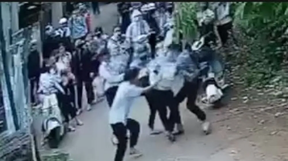 ĐÁNH HỘI ĐỒNG.jpg