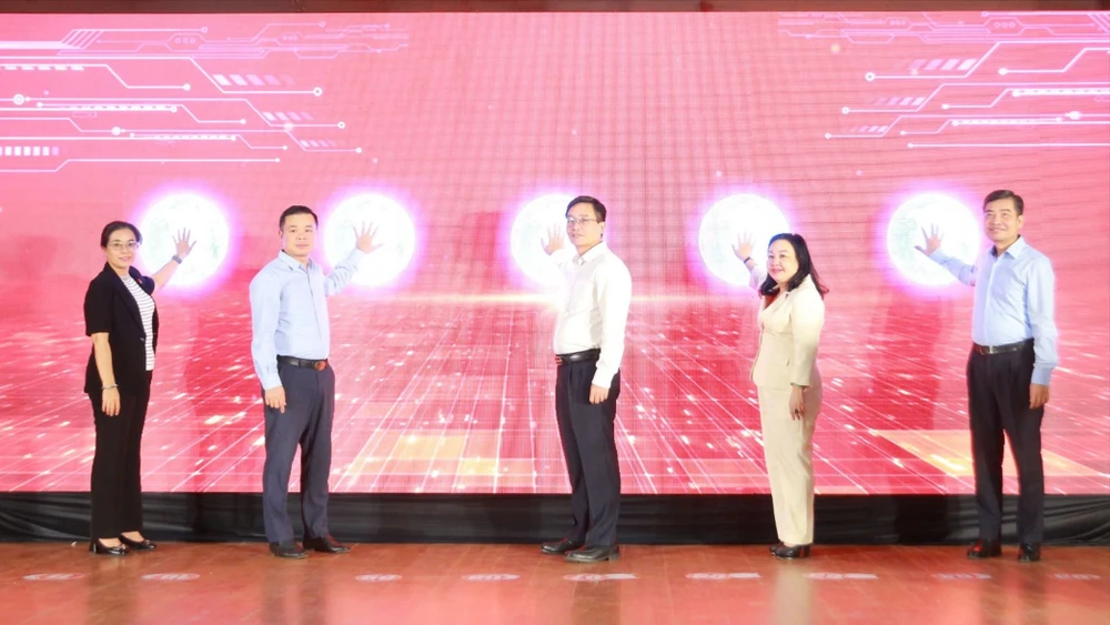 hành chính công.jpg