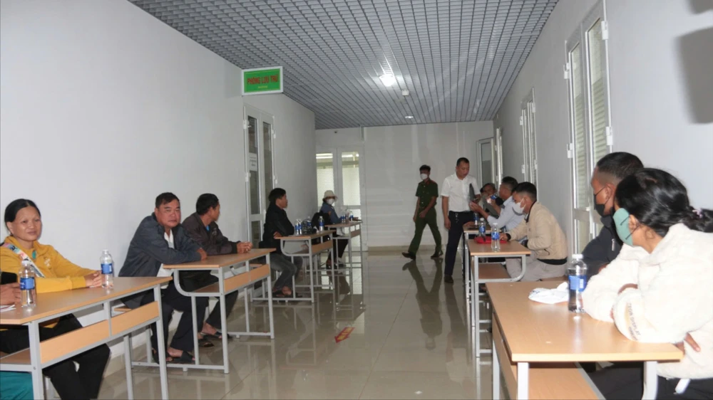 máy tán sỏi 2005.jpg