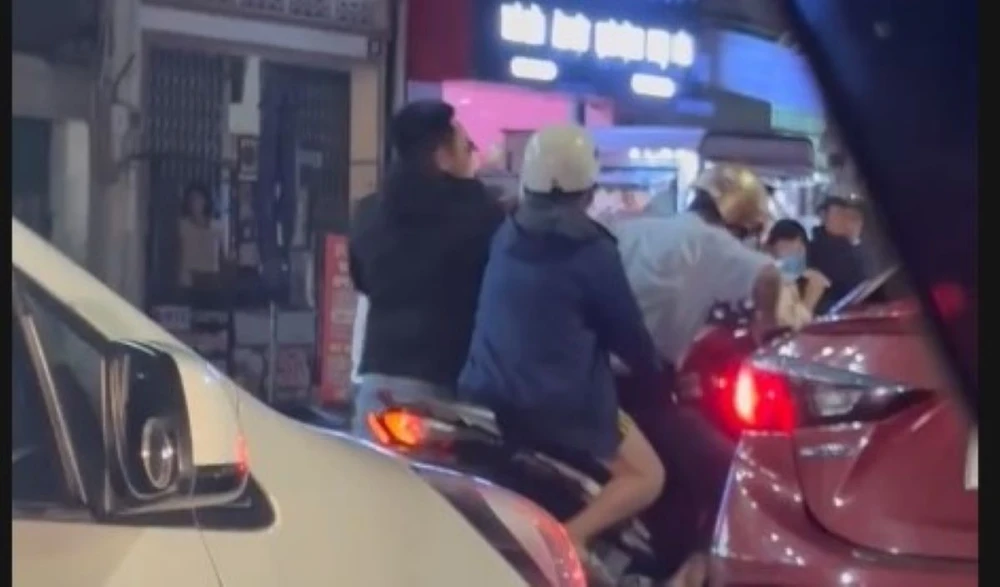 đánh người 1.jpg