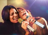 Mở quán karaoke sau 12 giờ đêm bị phạt đến 30 triệu đồng ảnh 1 Cách xử lý khi hàng xóm hát karaoke quá ồn ào