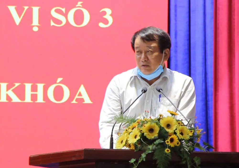 Cử tri Đặng Văn Rành (quận 11) bày tỏ lo lắng về tình trạng thiếu thuốc, thiết bị y tế. Ảnh: MINH HOÀNG. Cử tri Đặng Văn Rành (quận 11) bày tỏ lo lắng về tình trạng thiếu thuốc, thiết bị y tế. Ảnh: MINH HOÀNG.