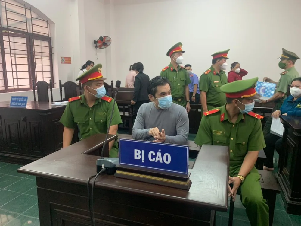 Bị cáo Phong tại phiên xử. Ảnh: TRÚC PHƯƠNG Bị cáo Phong tại phiên xử. Ảnh: TRÚC PHƯƠNG