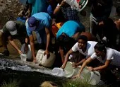 Mỹ sẽ rút hết nhân viên ngoại giao khỏi Venezuela ảnh 2 Thiếu nước sinh hoạt, người dân Venezuela tìm đến cống rãnh