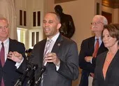 Bà Pelosi tuyên bố tái tranh cử Chủ tịch Hạ viện Mỹ ảnh 2 Đảng Dân chủ muốn thay Chủ tịch Hạ viện Nancy Pelosi?