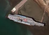 Trung Quốc ‘xây mô hình tàu sân bay Mỹ trong sa mạc làm mục tiêu cho tên lửa’ ảnh 2 Iran đưa mô hình tàu sân bay Mỹ ra biển để tập trận đánh chìm?