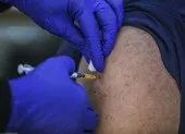 Thành Đô xét nghiệm COVID-19 hàng loạt ở khu giải trí lớn gấp 4 lần Vatican ảnh 2 Úc: Không tiêm vaccine tăng 16 lần nguy cơ tử vong vì COVID-19