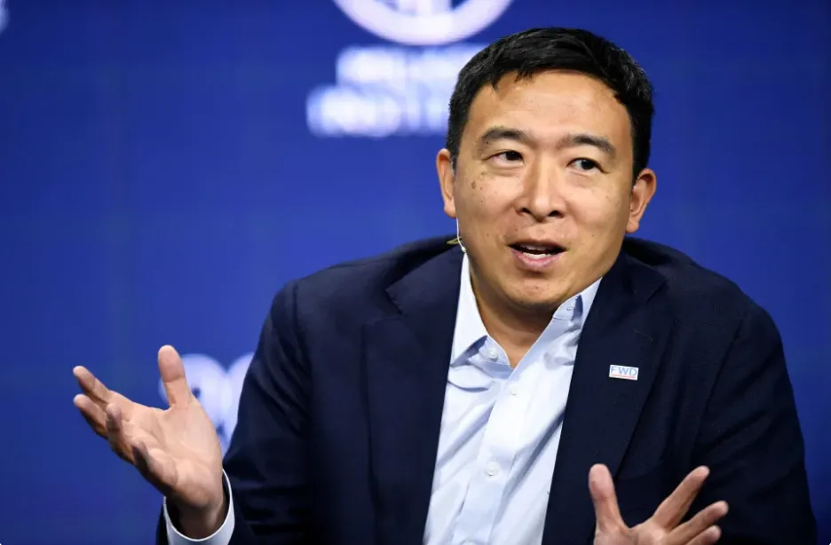 Cựu ứng viên tổng thống đảng Dân chủ - ông Andrew Yang là một trong hai đồng chủ tịch của đảng mới. Ảnh: GETTY