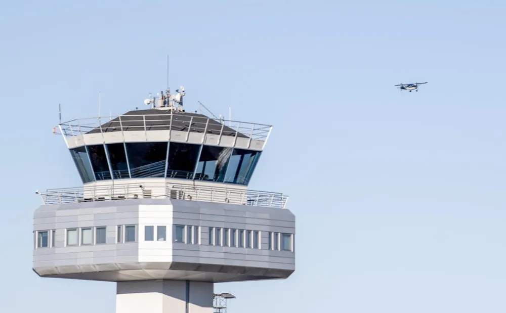 Na Uy cấm người Nga và các thực thể Nga di chuyển bằng đường hàng không qua lãnh thổ nước này sau khi Moscow phát động chiến dịch quân sự đặc biệt ở Ukraine. Ảnh: AFP Na Uy cấm người Nga và các thực thể Nga di chuyển bằng đường hàng không qua lãnh thổ nước này sau khi Moscow phát động chiến dịch quân sự đặc biệt ở Ukraine. Ảnh: AFP