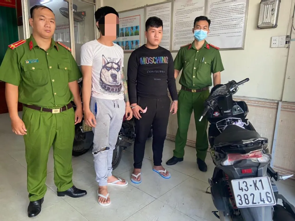 Đối tượng Dũng tại cơ quan điều tra. Ảnh: CA