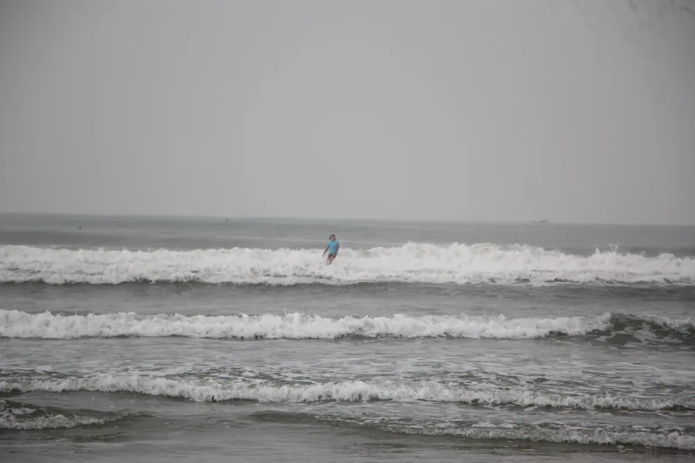 Các vận động viên rất hào hứng khi chinh phục các ngọn sóng tại bãi biển Đà Nẵng.Ảnh: NGÔ QUANG Các vận động viên rất hào hứng khi chinh phục các ngọn sóng tại bãi biển Đà Nẵng.Ảnh: NGÔ QUANG