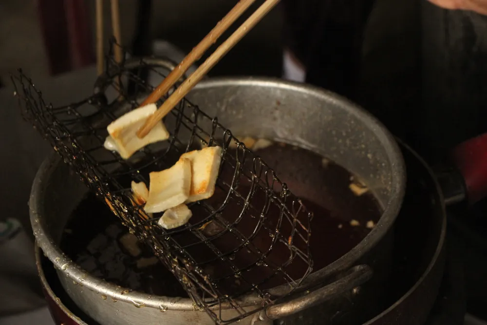 làng làm bánh khô mè quang châu