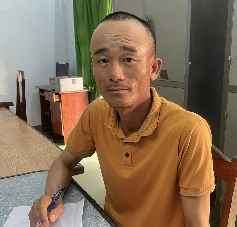 Trần Văn Nhân tại cơ quan điều tra.Ảnh: CA