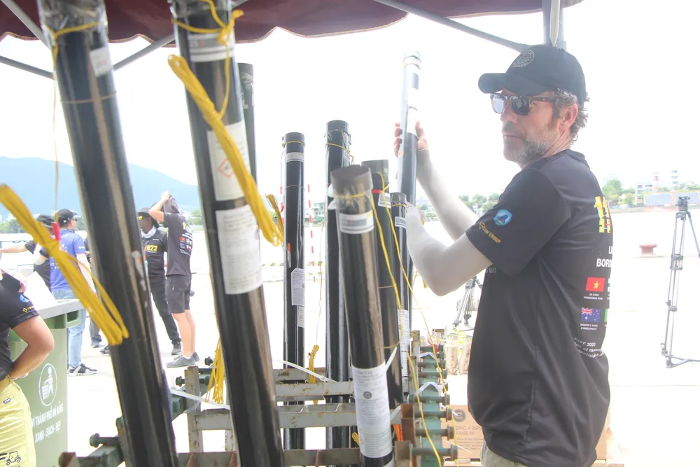 Đội Canada sẽ trình diễn màn pháo hoa của mình trên nền nhạc điện tử.Ảnh: NGÔ QUANG