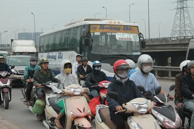 xe cá nhân tăng cao gây ùn tắc nghiêm trọng ở khu vực TP