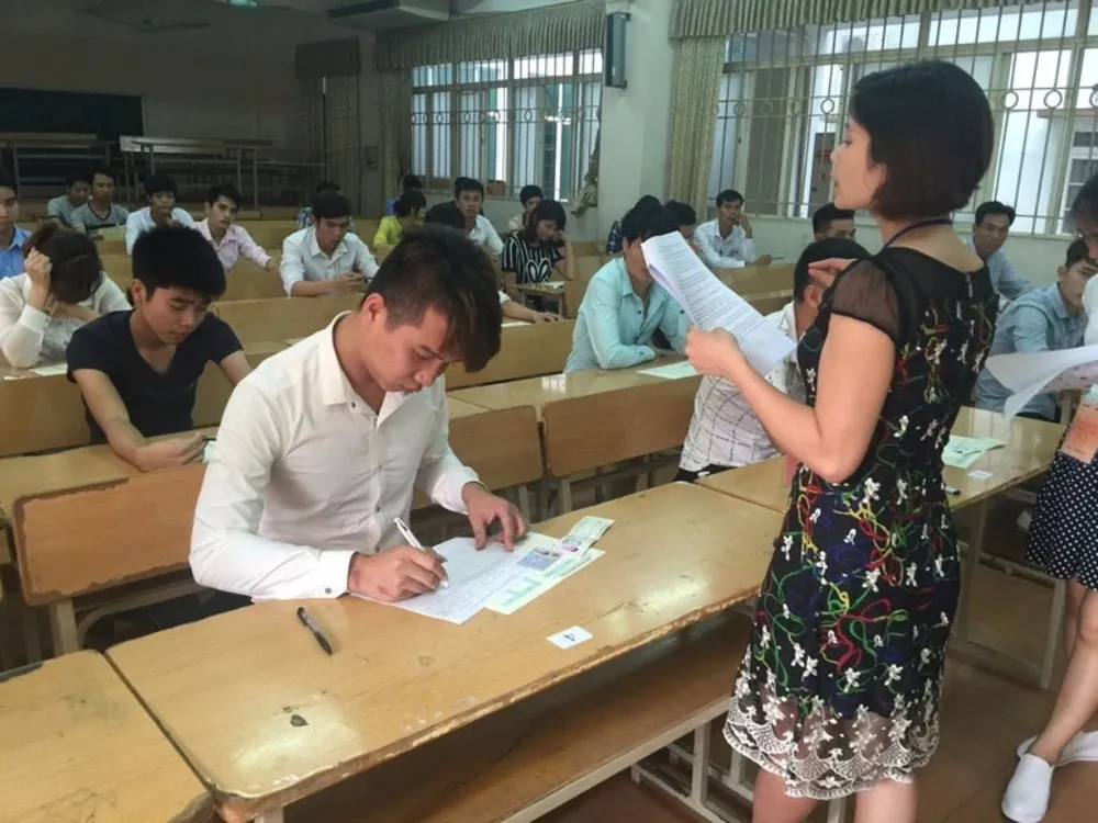 Các thí sinh tham gia kỳ thi tiếng Hàn năm 2016.