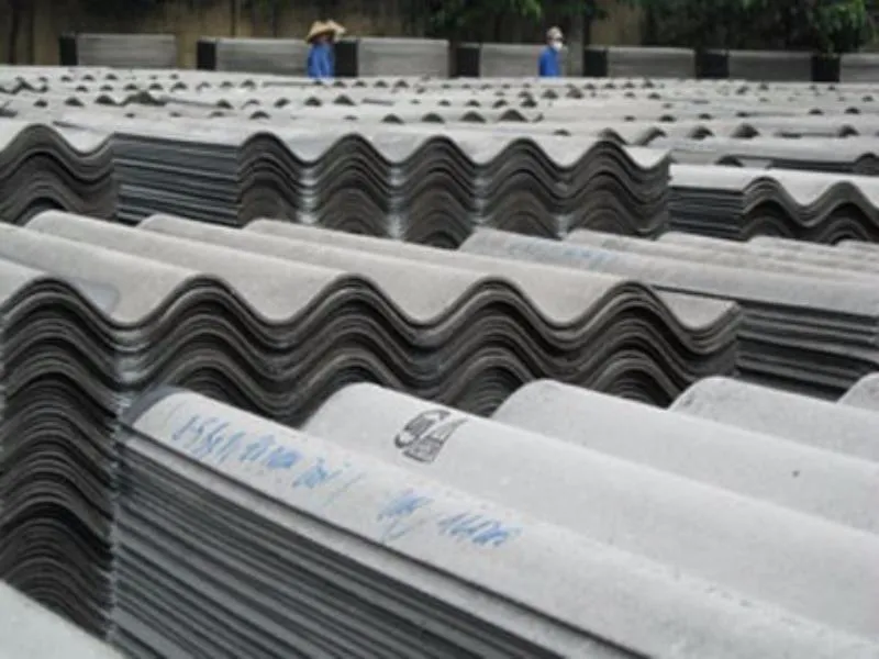 Tấm lợp amiang trắng sẽ có nhãn cảnh báo như thuốc lá? ảnh 1