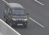 Lái xe đi ngược chiều, nhận mình say rượu để dọa người khác ảnh 1 Ô tô chạy ngược chiều trên cao tốc