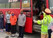 Bộ GTVT thông báo khẩn về vận chuyển hành khách ảnh 1 Bất chấp lệnh cấm, xe khách chở 30 người giữa dịch COVID-19