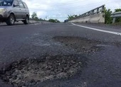 Không dùng ngân sách mua lại các trạm BOT đặt sai vị trí ảnh 2 Nhiều dự án BOT xuống cấp chưa được sửa chữa