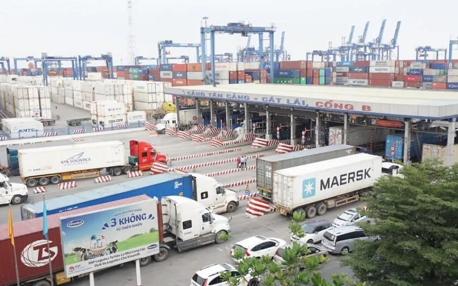 Đường thủy nội địa với ưu thế giá thành rẻ, lợi thế vận tải các loại hàng có khối lượng lớn, hàng rời trong cự ly trung bình Đường thủy nội địa với ưu thế giá thành rẻ, lợi thế vận tải các loại hàng có khối lượng lớn, hàng rời trong cự ly trung bình