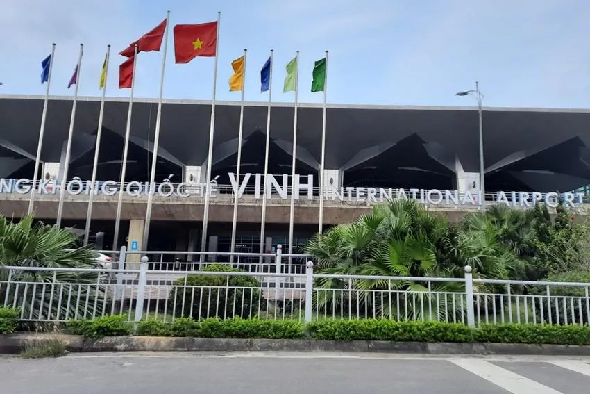 Sân bay Vinh hiện nay đã quá tải. Ảnh: Đ.LAM