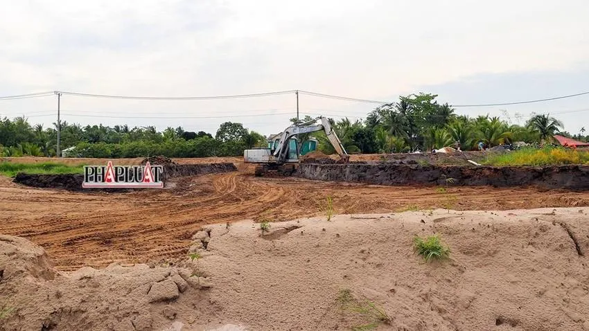 Dự án cao tốc Mỹ Thuận - Cần Thơ hết vướng mặt bằng đến lượt nhà thầu thi công chậm. Ảnh: C.ANH