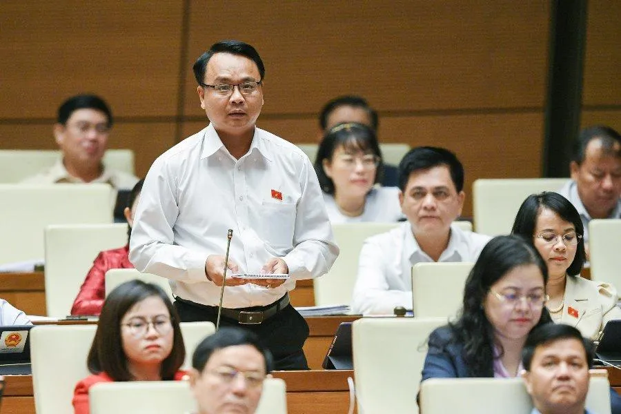 ĐB Đặng Hồng Sỹ (Bình Thuận) chất vấn Tổng Thanh tra Chính phủ. Ảnh: ĐỨC MINH ĐB Đặng Hồng Sỹ (Bình Thuận) chất vấn Tổng Thanh tra Chính phủ. Ảnh: ĐỨC MINH