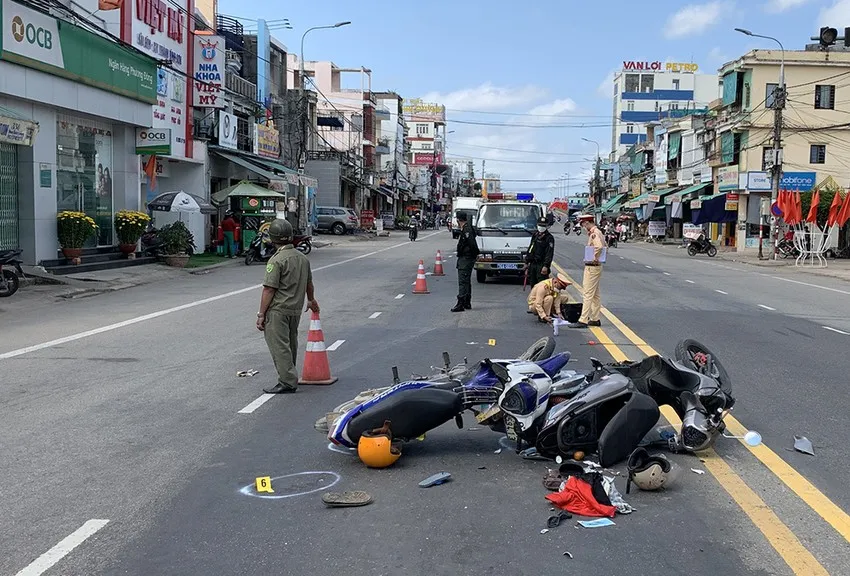 Tai nạn giao thông tăng cao so với dịp Tết Dương lịch năm 2022. Ảnh minh họa: PLO.VN Tai nạn giao thông tăng cao so với dịp Tết Dương lịch năm 2022. Ảnh minh họa: PLO.VN