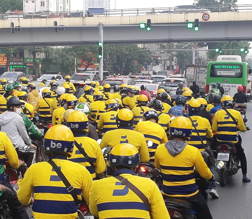 Bổ sung 6 nhóm lao động đóng BHXH bắt buộc ảnh 1 Dự luật giao cho Chính phủ quy định thêm đối tượng tham gia BHXH bắt buộc. Ảnh lái xe công nghệ. Ảnh: V.LONG