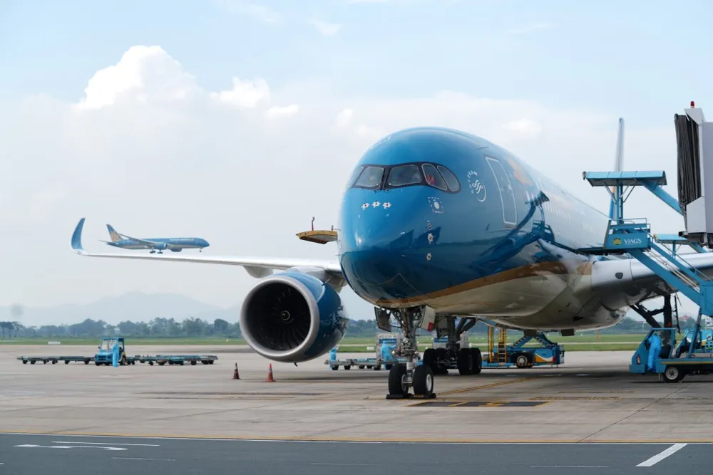 Nghi máy bay va trúng chim trên không phải quay về sân bay Nội Bài ảnh 1 Máy bay Vietnam Airlines gặp sự cố.