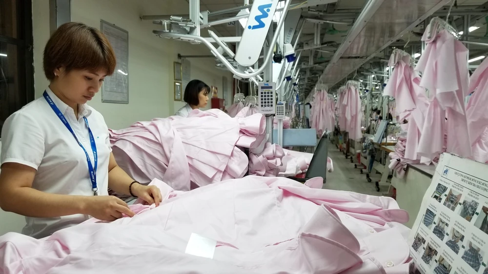 Người lao động đóng BHXH chưa đủ 15 năm về già vẫn được hưởng trợ cấp. Ảnh: V.LONG