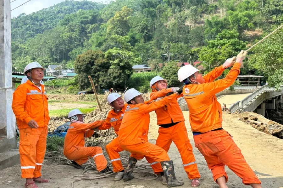 EVNNPC: Tổ chức có thể thay đổi nhưng trách nhiệm phục vụ khách không bao giờ đổi thay