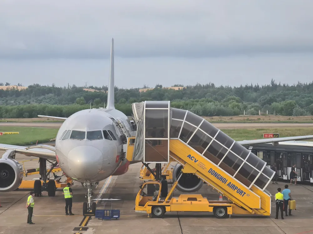 Sân bay Đồng Hới sẽ có thêm chỗ đỗ máy bay. Ảnh: B.THIÊN