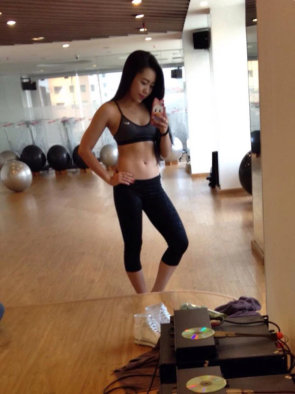 5 cô giáo thể dục khiến dân mạng chao đảo ảnh 7