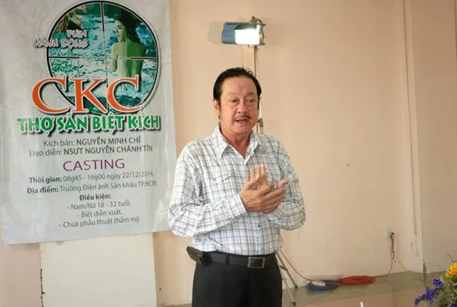 Nguyễn Chánh Tín phát biểu trong buổi casting tìm diễn viên cho phim. Ảnh:Trương Quốc Phong. Chánh Tín bỏ phim sau khi xô xát với giám đốc hình ảnh