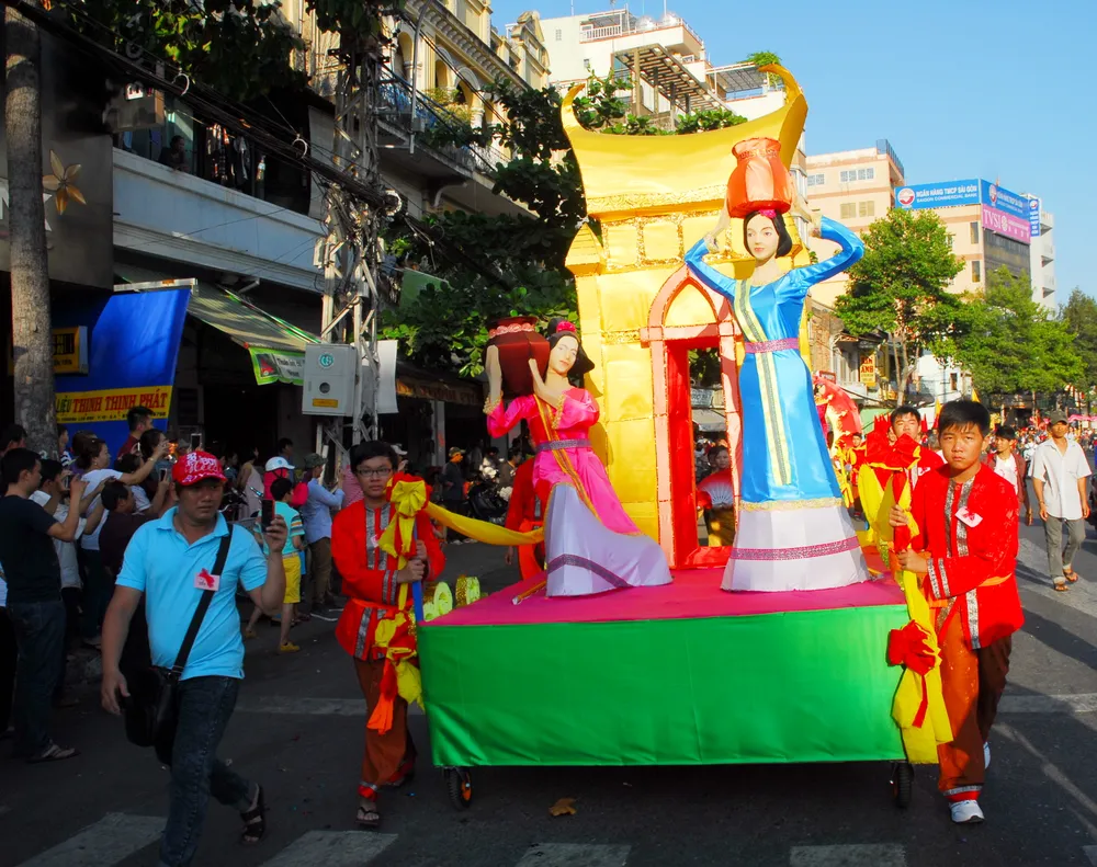 Rộn ràng lễ Nguyên tiêu lớn nhất của người Hoa ở Sài Gòn ảnh 12