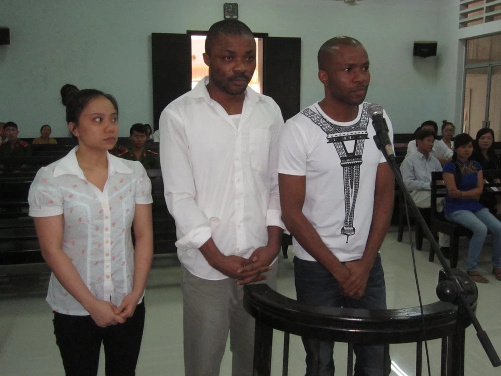 Xét xử băng nhóm người nước ngoài lấy cắp thông tin qua mạng để lừa đảo ảnh 1