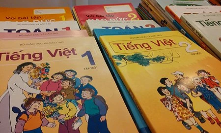 đổi mới chương trình, sách giáo khoa, giảm môn học