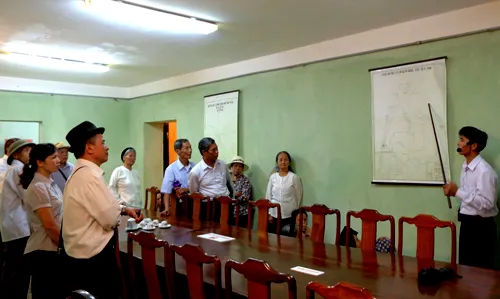 Di-tich-ham-D-67-da-mo-cua-cho-7210-9617